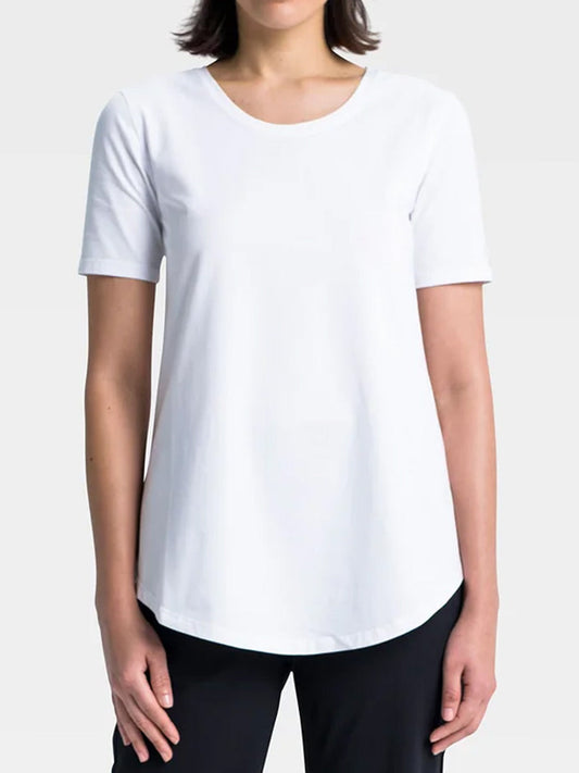 Image of a model wearing Tops. Productname: LOUNGE TOP SIEM in White colour by brand - Lounge