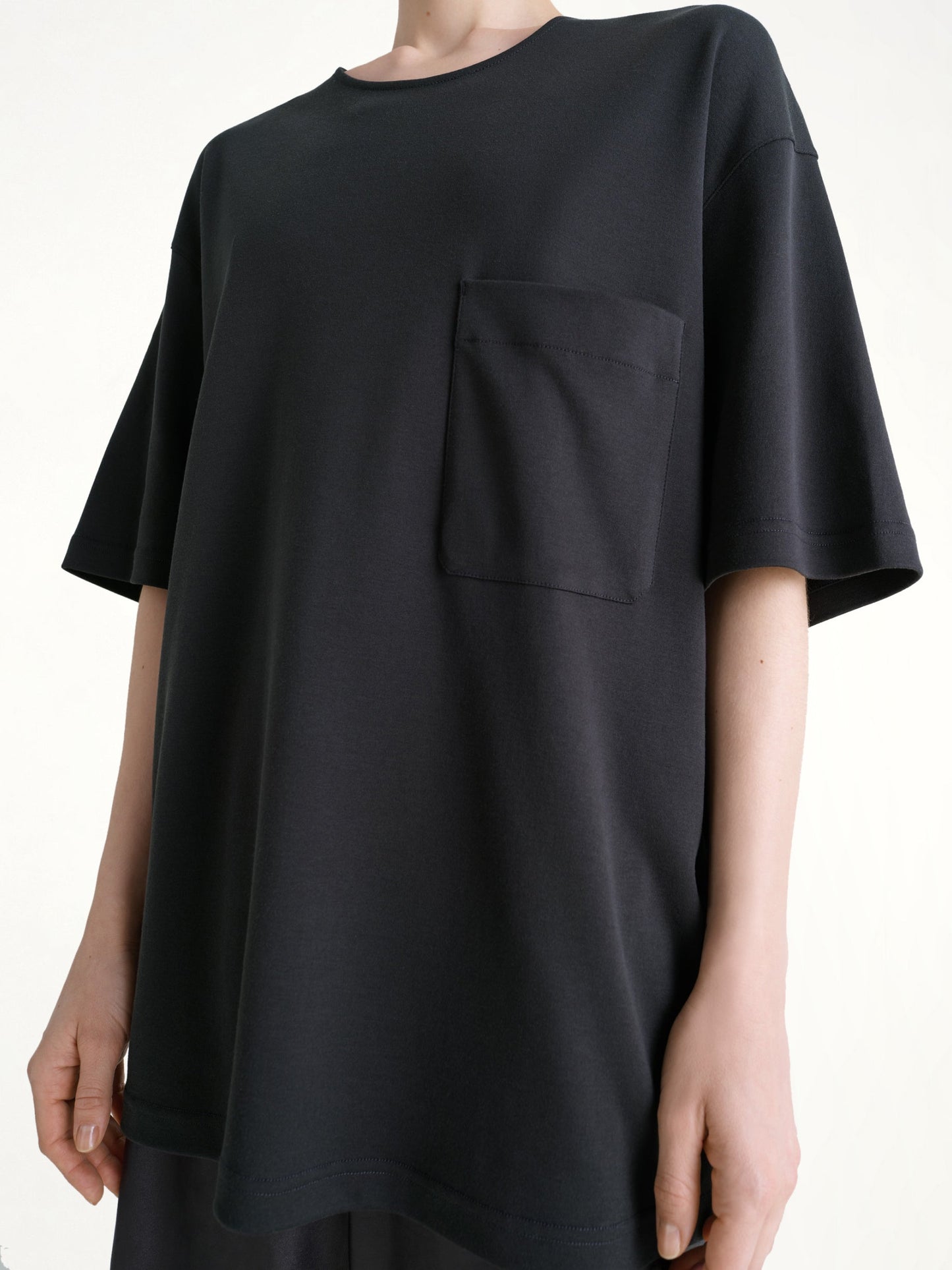LEMAIRE Relaxed Fit T-Shirt (Black)