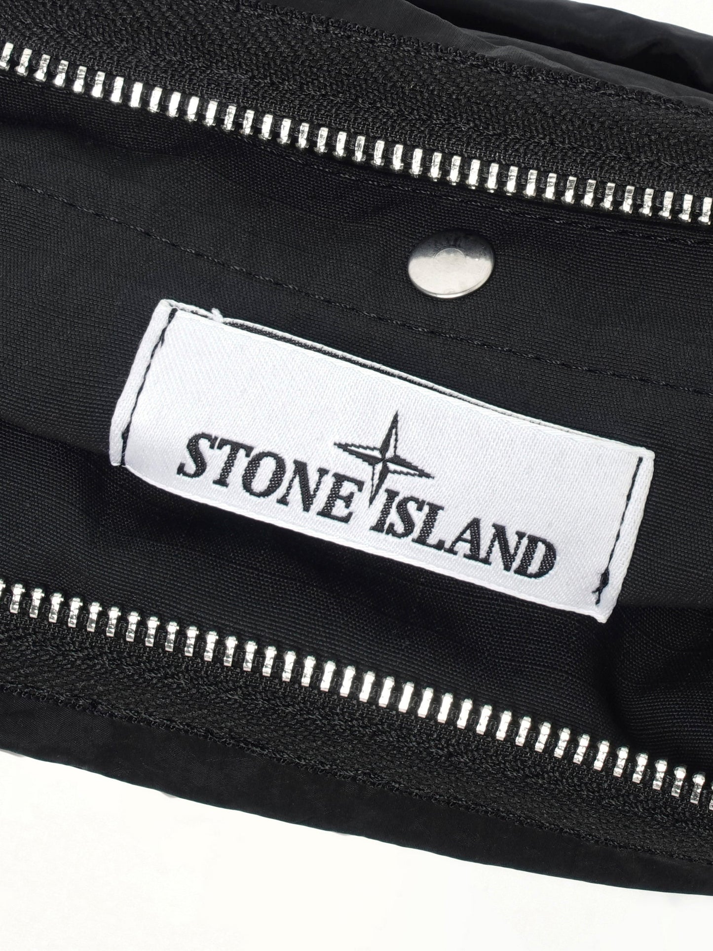 STONE ISLAND 920001 Coated Nylon Pouch (Black)