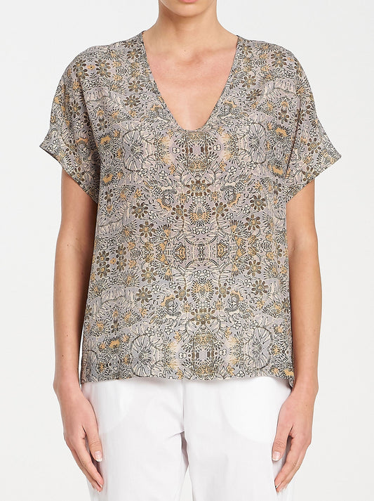 Image of a model wearing Tops. Productname: MELA PURDIE SCOOP SHELL in Spinifex colour by brand - Mela Purdie