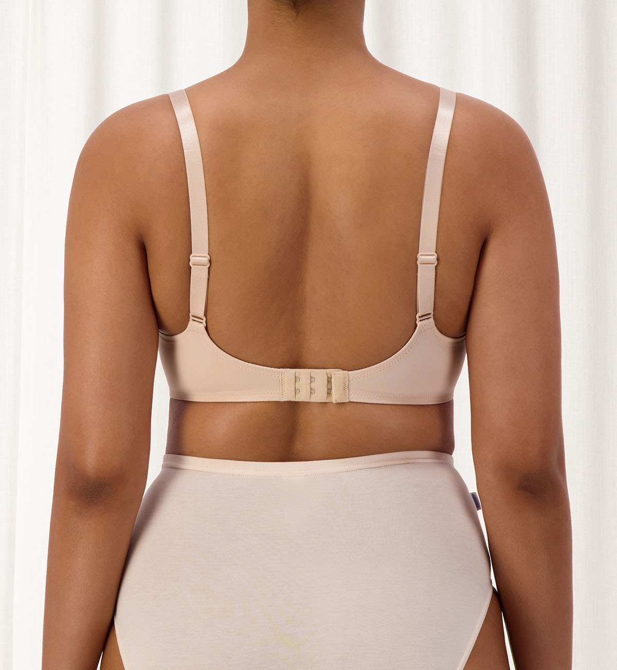 Triumph Contouring Sensation Minimiser Bra (Nude Beige)