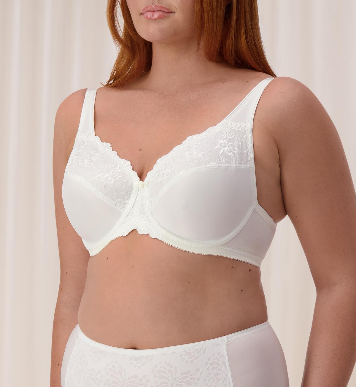 Triumph Embroidered Minimiser Bra (Vanille)