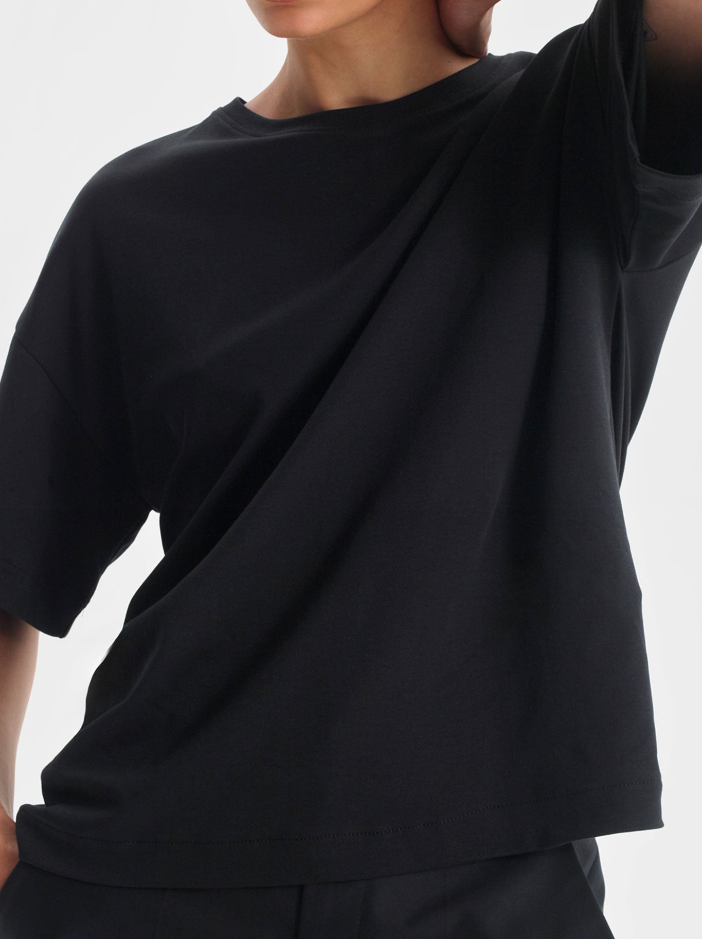MORRISON RORY TEE (Black)