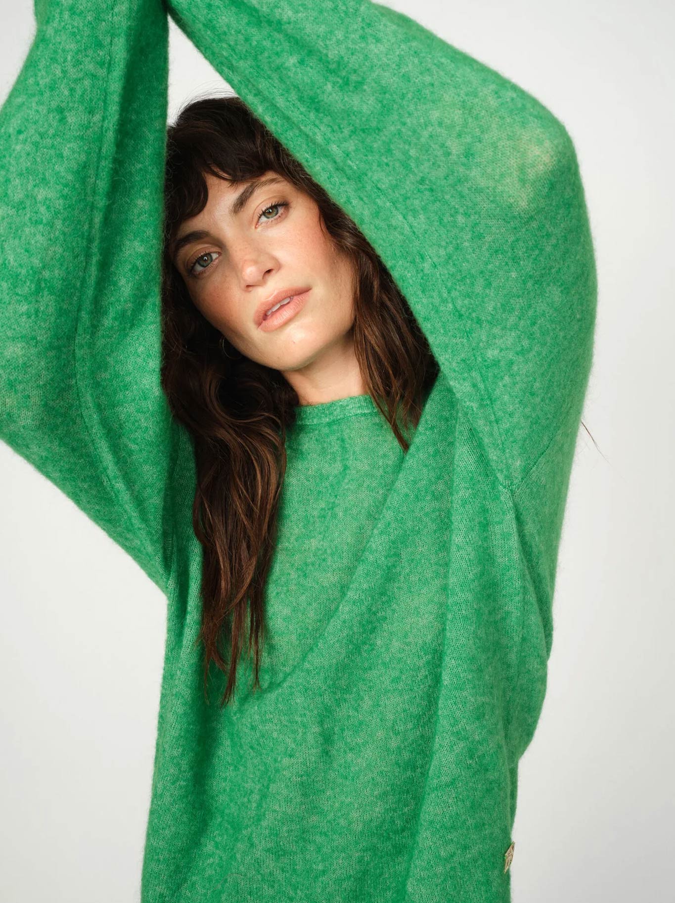 MOS MOSH MAPE O-NECK KNIT (Amazon)