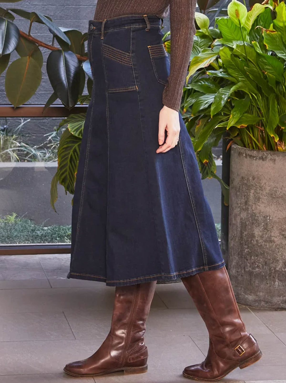 New London Kenley Midi Skirt (Dark Wash)