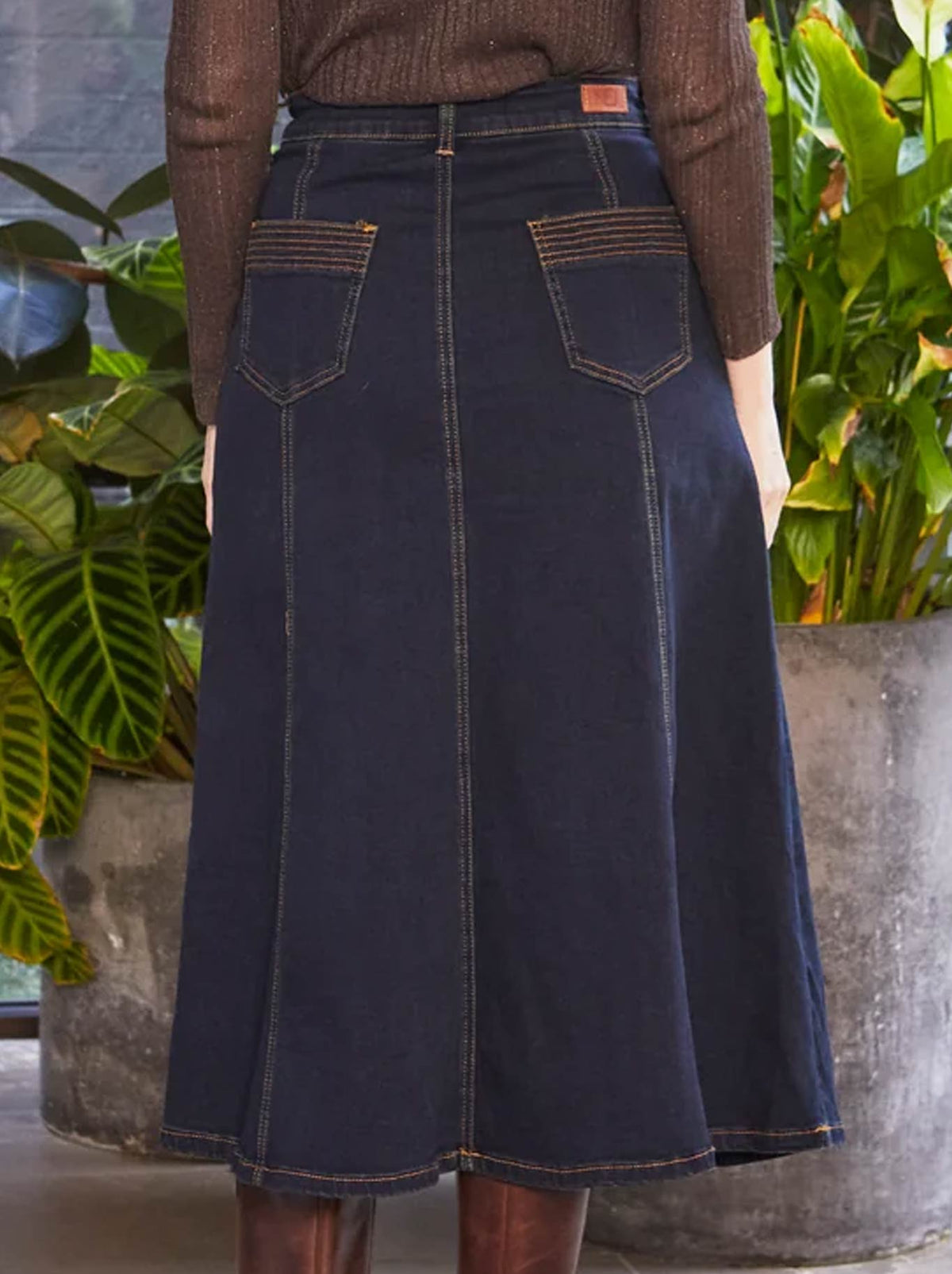 New London Kenley Midi Skirt (Dark Wash)