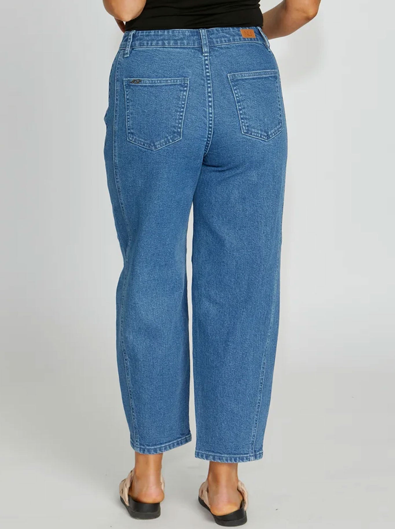 NEW LONDON TRURO BARREL LEG JEAN (Denim)