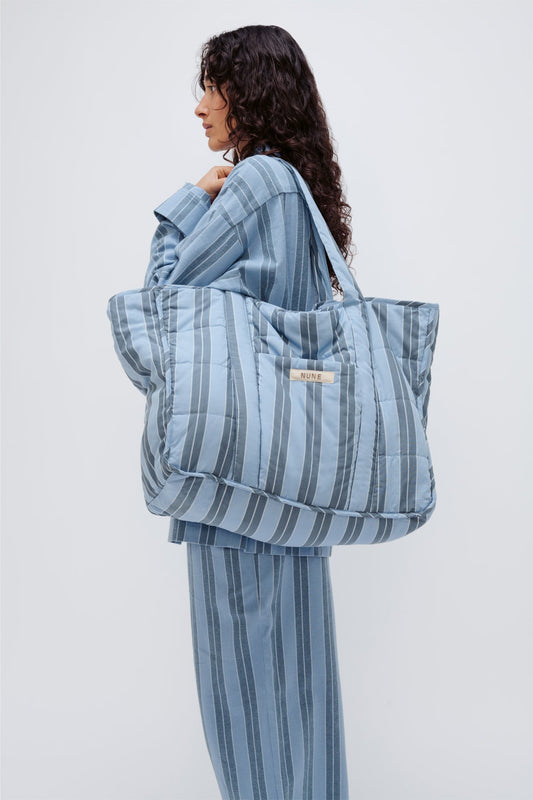 Image of Accessories. Product name - Doona Tote Daybreak Stripe in Daybreak Stripe colour by brand - NUNE