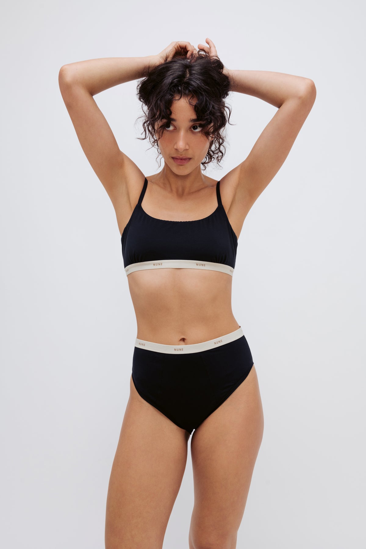 NUNE Square Neck Bralette (Black)