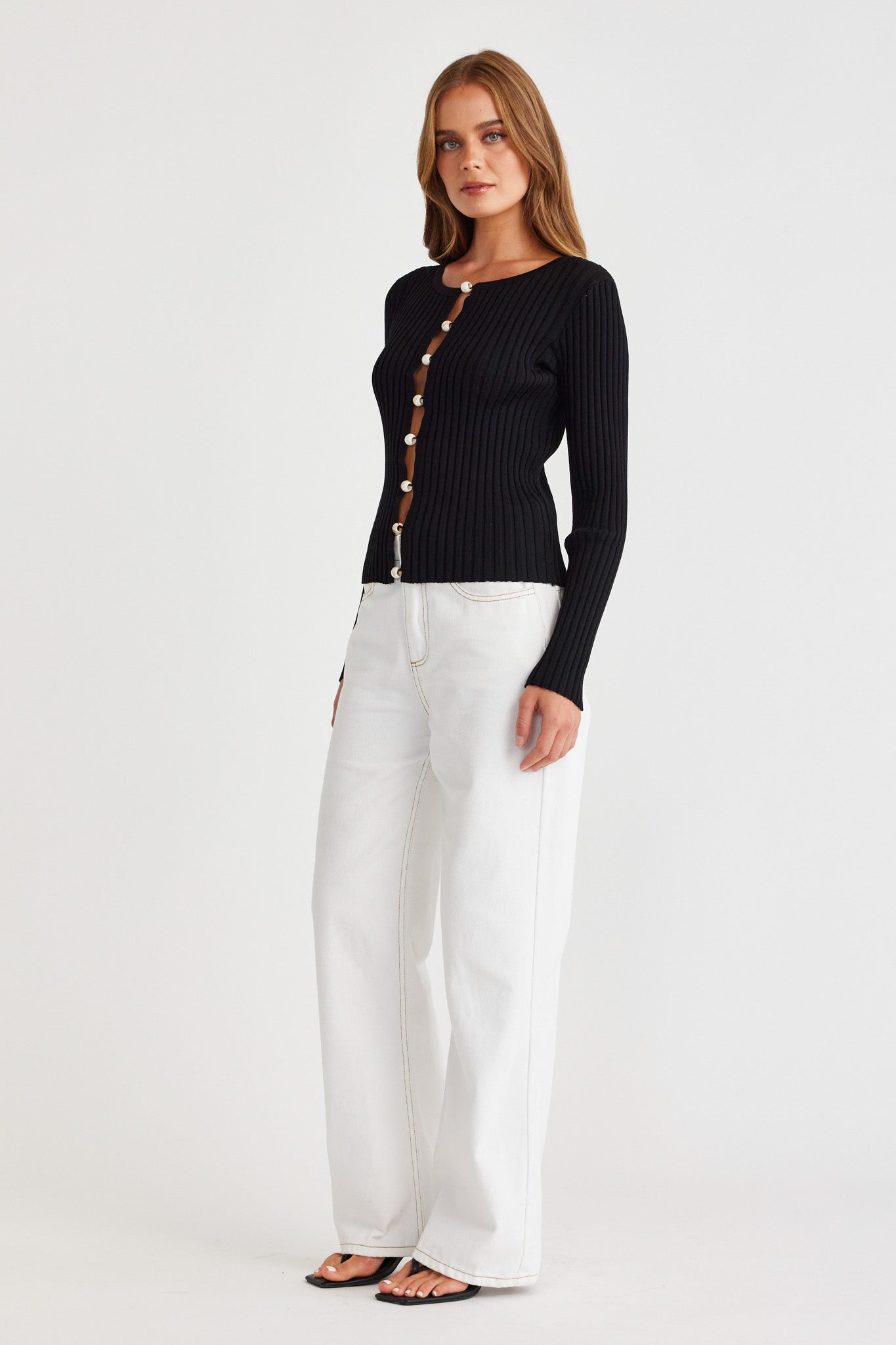 SNDYS ODETTA TOP (Black)