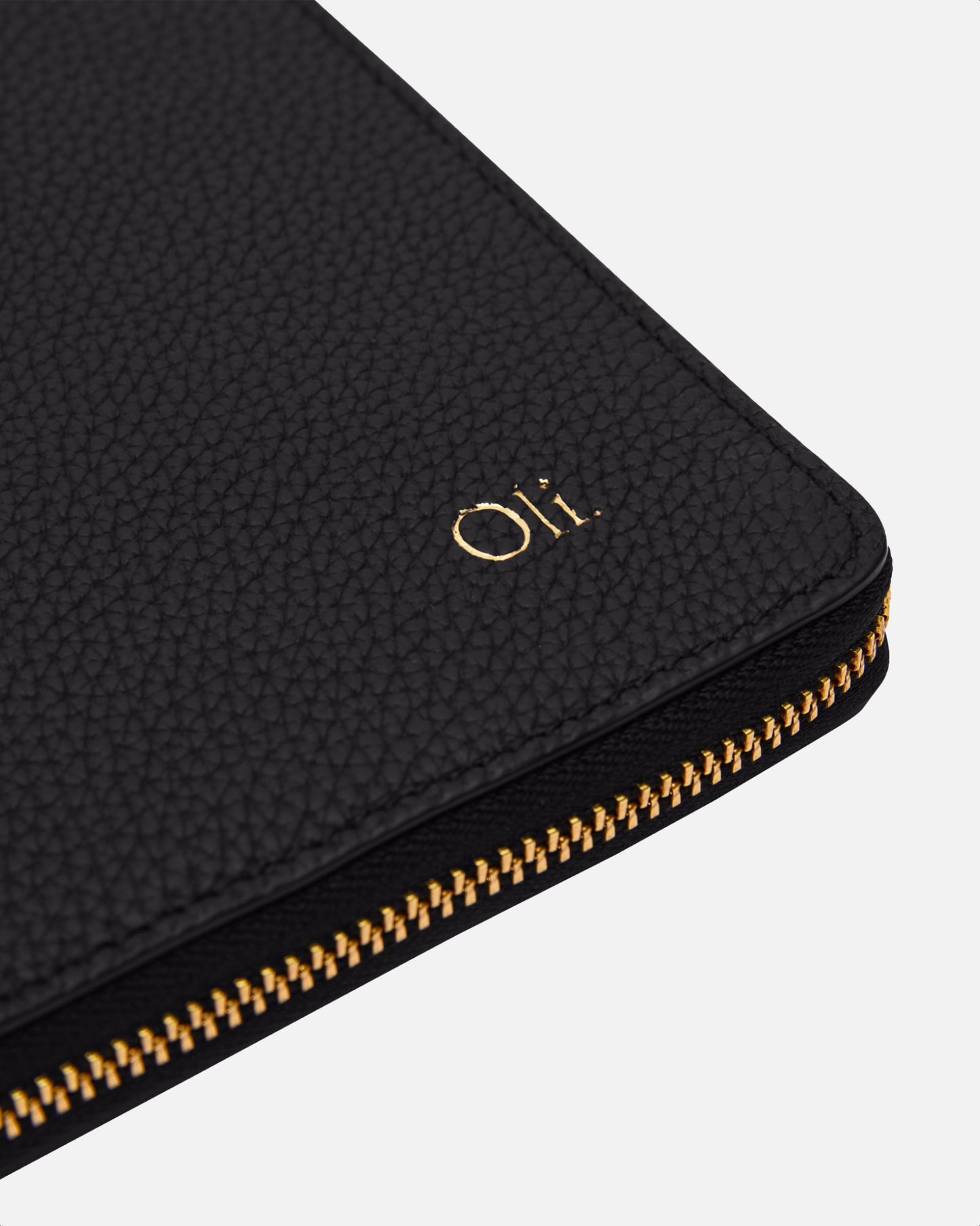 The Daily Edited Olivia Family Travel Wallet (Black)