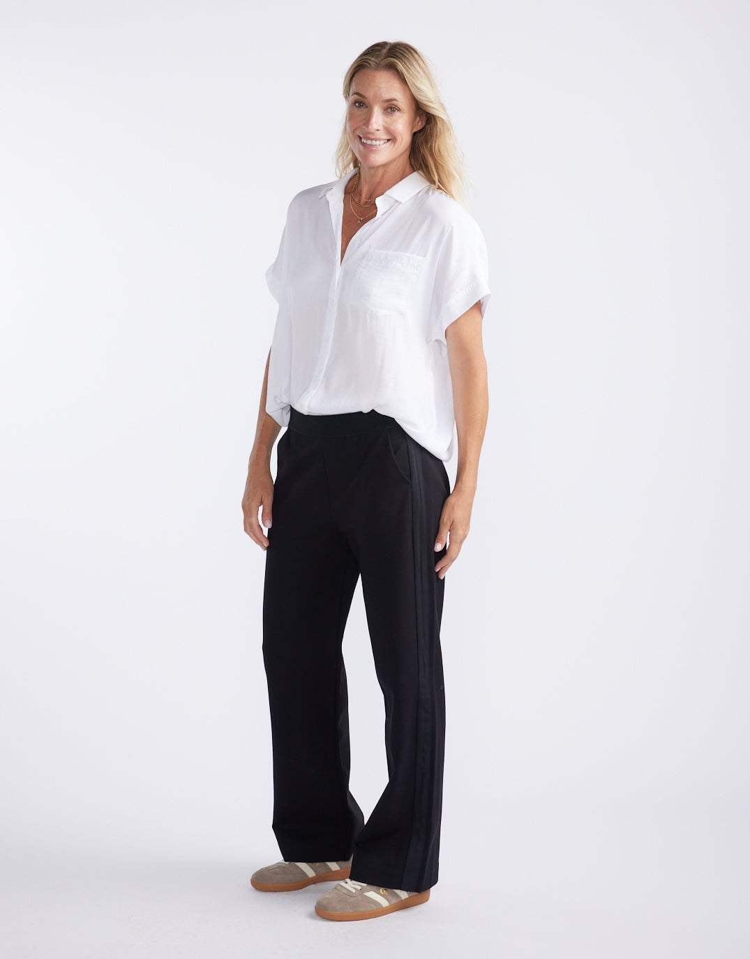 White & Co. Timeless Straight Leg Ponte Pant (Black On Black)