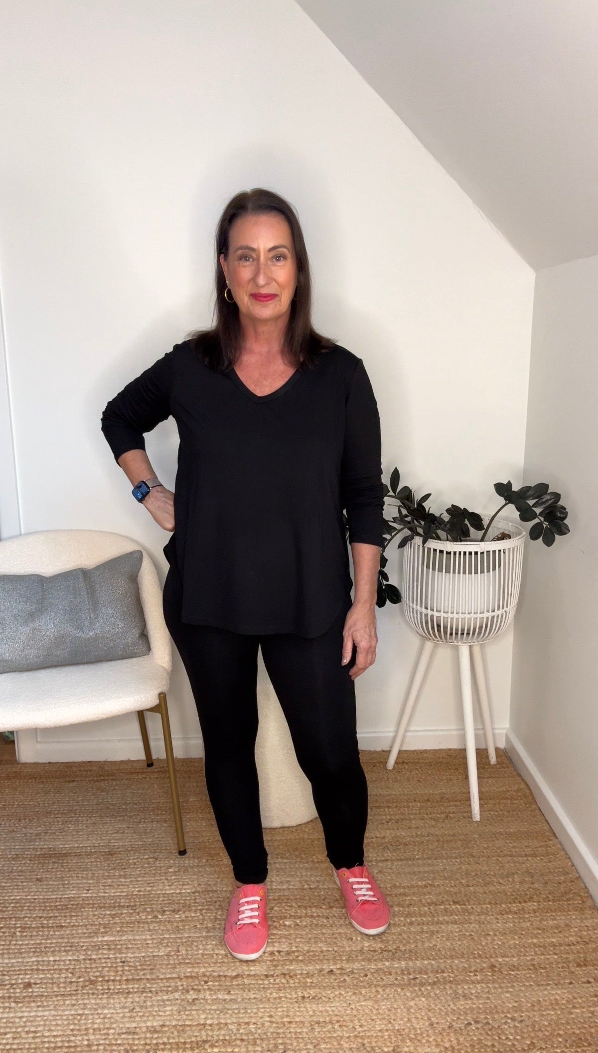 Lou Lou Sia V Neck Bamboo Longsleeve Top (Black)