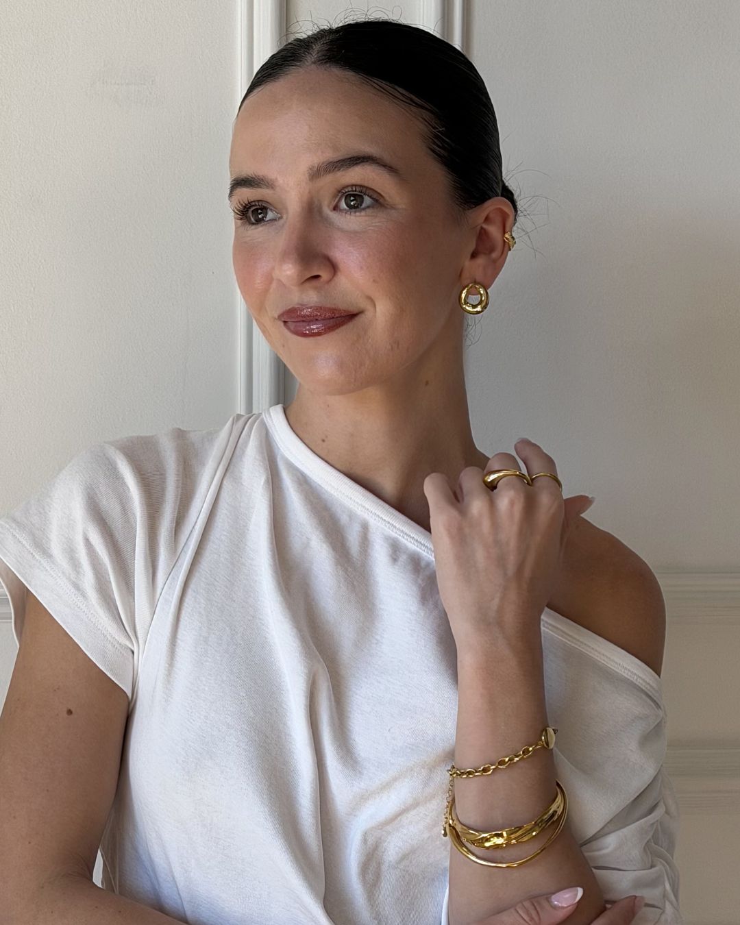 LAVANA Pia Loop Gold Stud Earrings