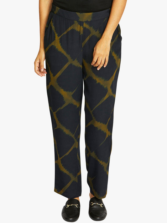 Image of a model wearing Pants. Productname: PINGPONG YOURI PANT in Khaki Black colour by brand - Ping Pong