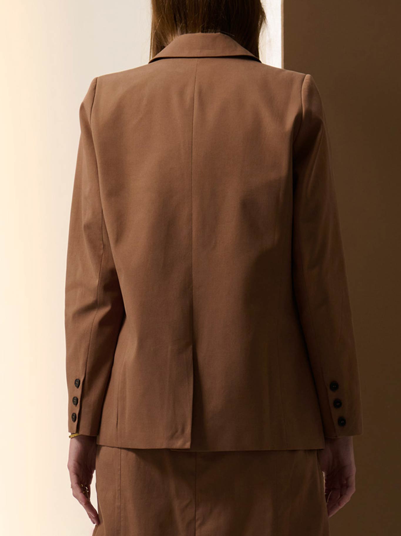 POL ODETTE TAILORED JACKET (Chocolate)
