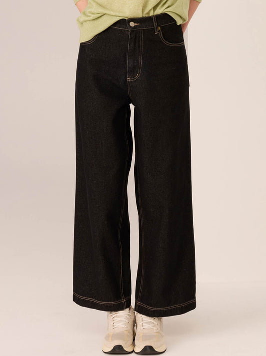 Image of Jeans. Productname: Pol Andie Cropped Jean in Black Wash colour by brand - Pol