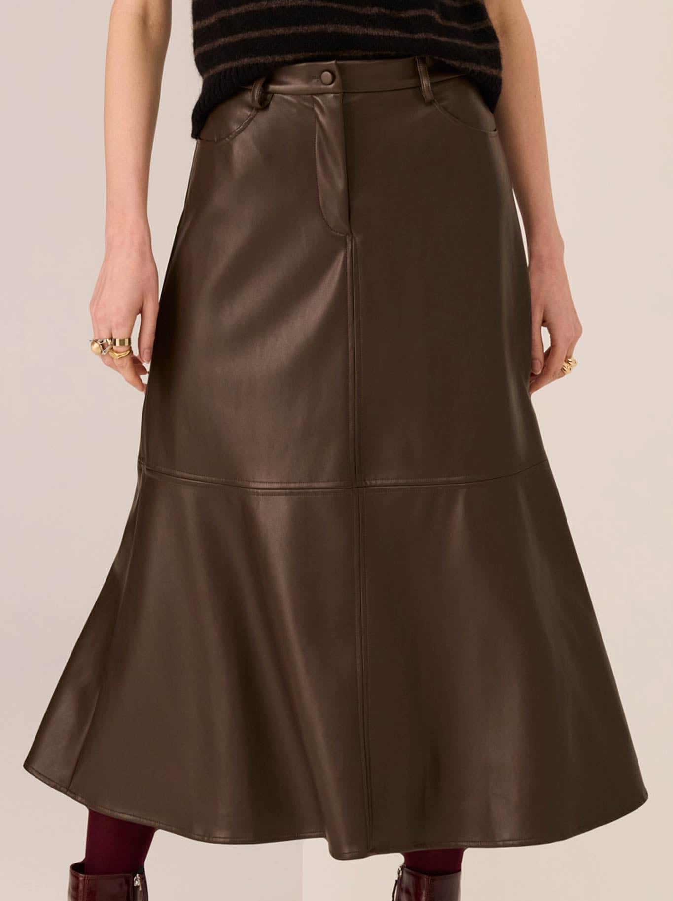 Image of a model wearing Skirts. Productname: Pol Hugo Skirt in Chocolate colour by brand - Pol