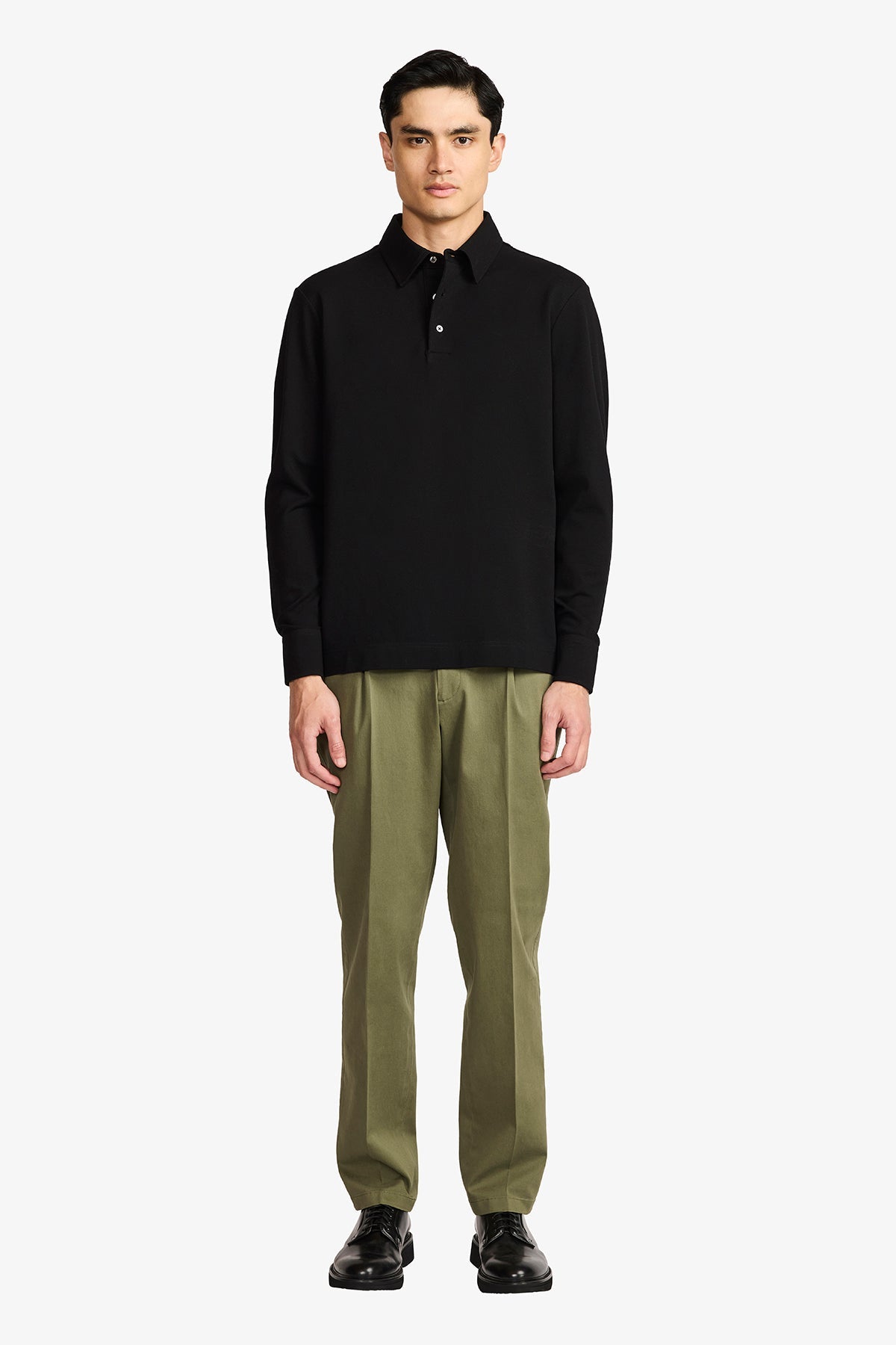 Image of a model wearing Pants. Product name - Hudson Pants Cotton/Elastane In Olive Twill Soft Finish in Olive colour by brand - Anthony Squires