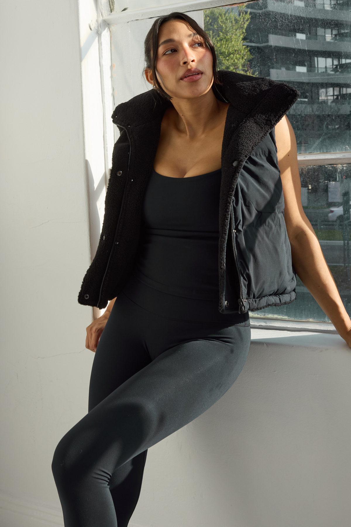 Reversible Sherpa Vest (Black)