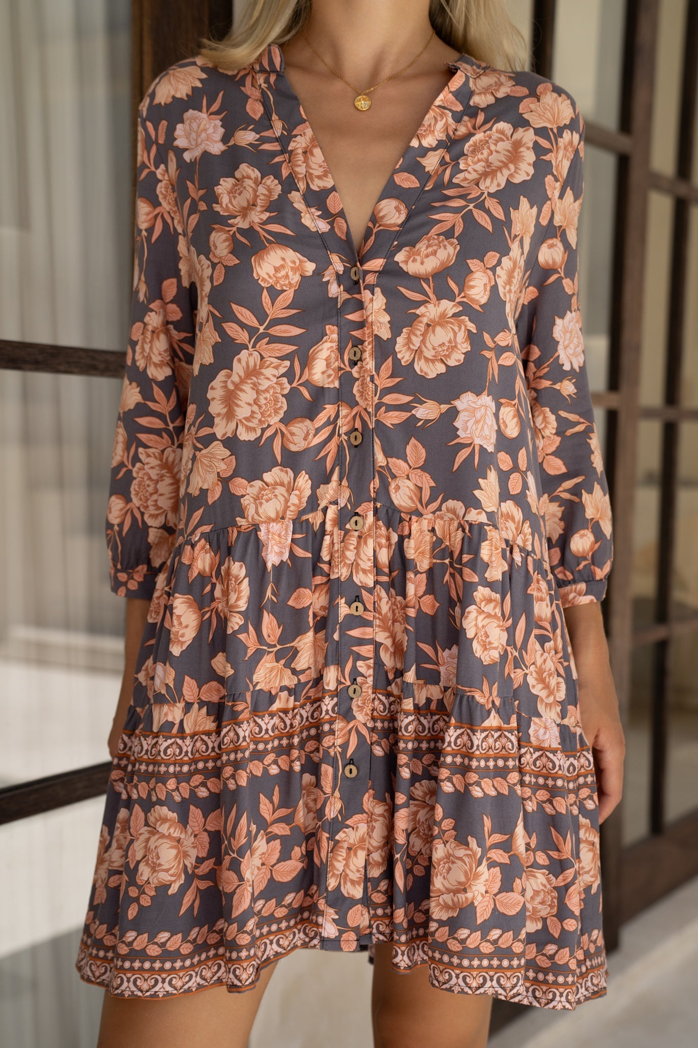 HEYCHIC Amarante Peach Floral Boho Button Mini Dress (Navy)