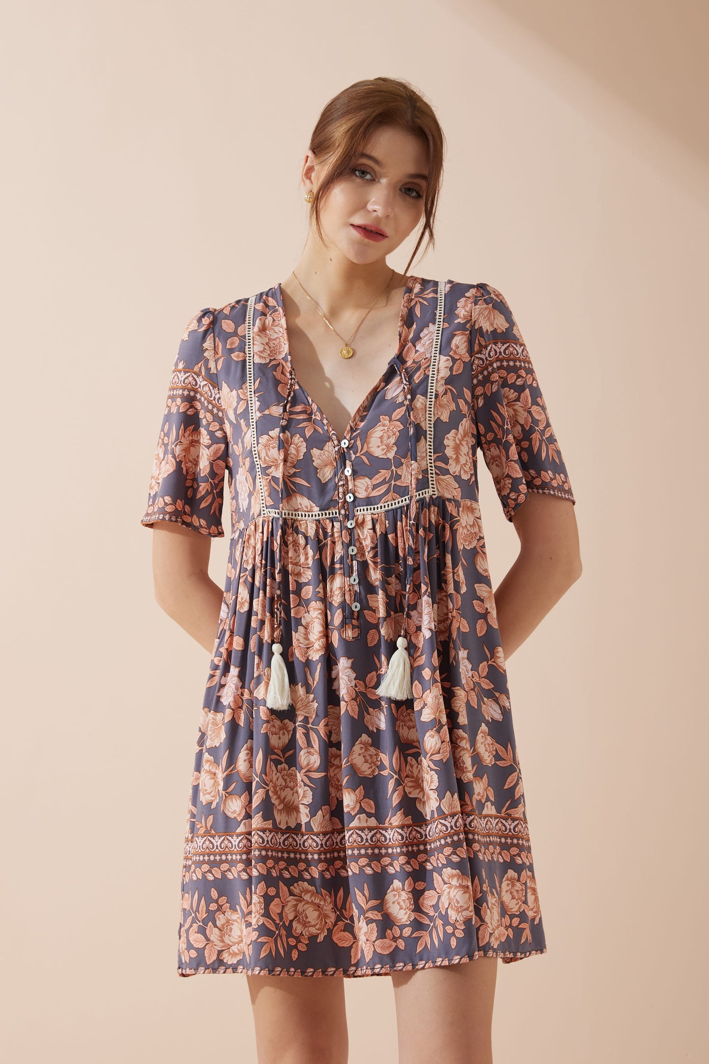 Heychic Amarante Peach Floral Boho V-Neck Mini Dress (Navy)