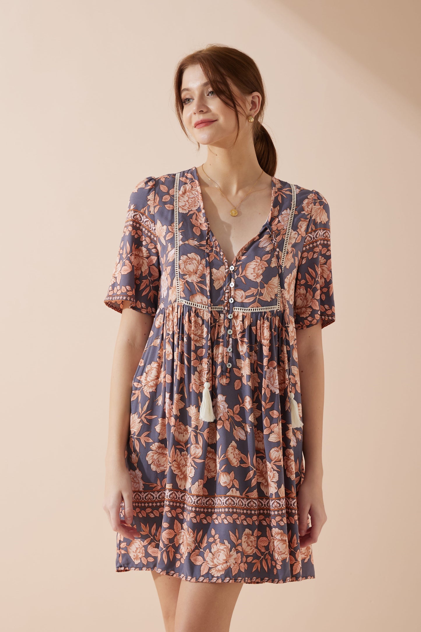 Heychic Amarante Peach Floral Boho V-Neck Mini Dress (Navy)