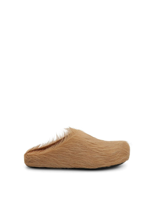 Image of Sandals. Productname: MARNI Fussbett Long Hair Calfskin Sabot in BEIGE colour by brand - MARNI