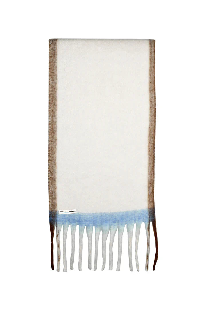 Betty Basics Mya Chunky Scarf in (Cream)