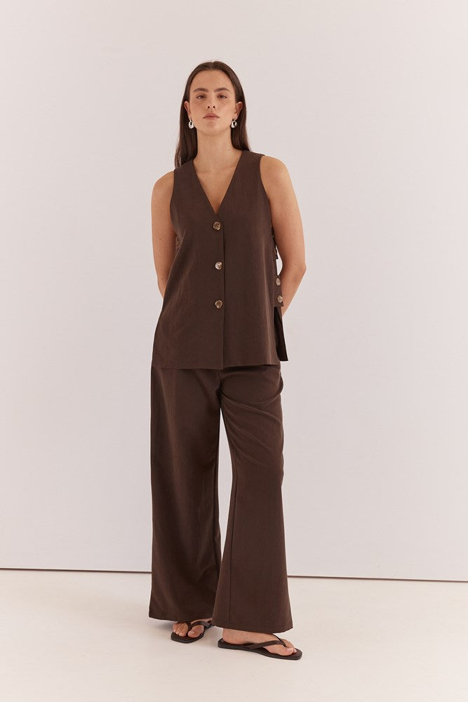Sass Clothing Nevra Side Panel Vest (Chocolate)
