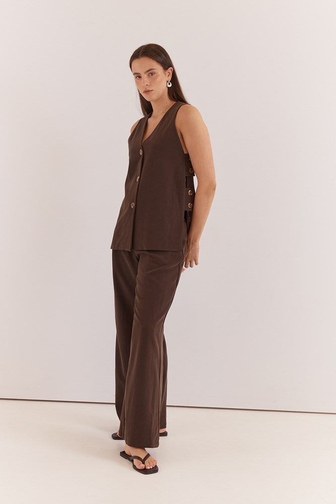 Sass Clothing Nevra Side Panel Vest (Chocolate)