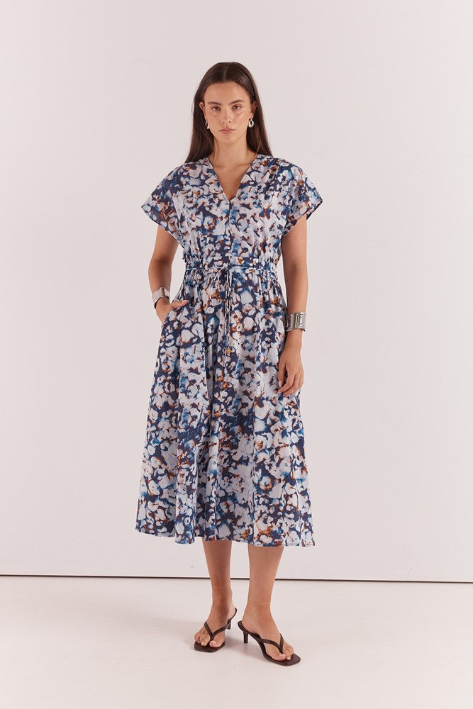 Sass Clothing Nazalia Tie Waist Dress (Violet Floral)