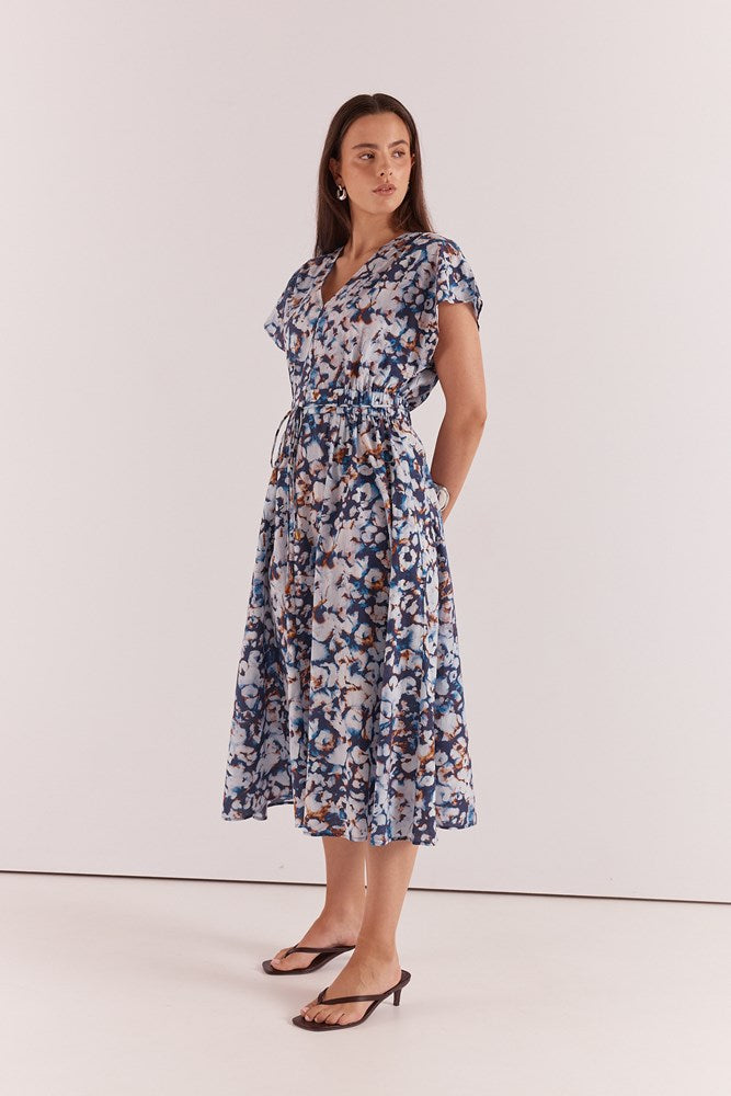 Sass Clothing Nazalia Tie Waist Dress (Violet Floral)