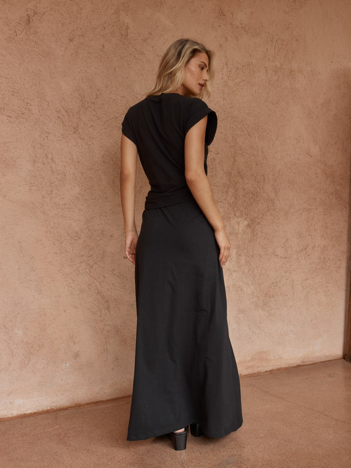 Sass Clothing Joni Twist Cap Sleeve Dress (Black)