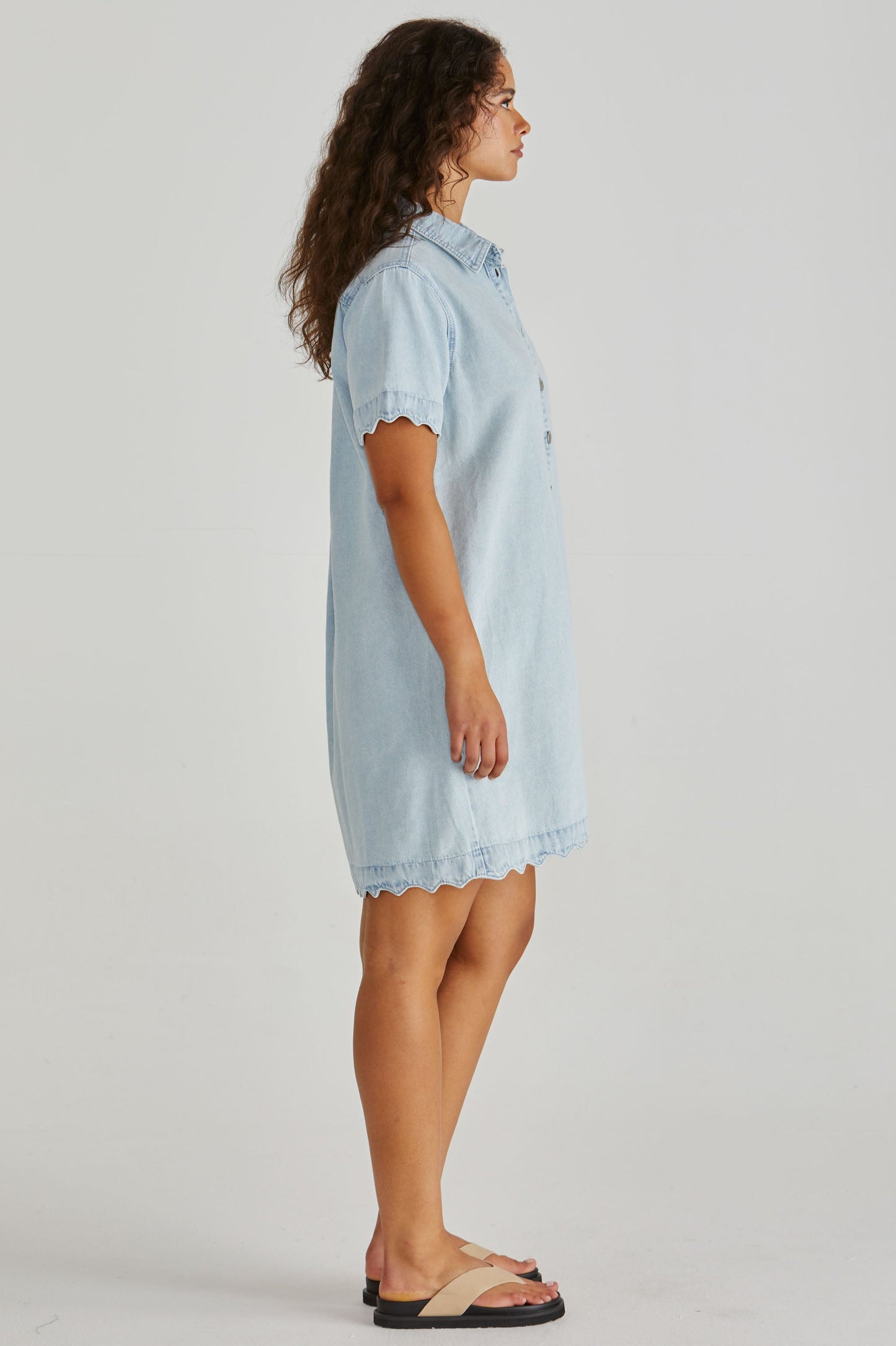 Sass Clothing Vale Scalloped Denim Dress (Bleach)