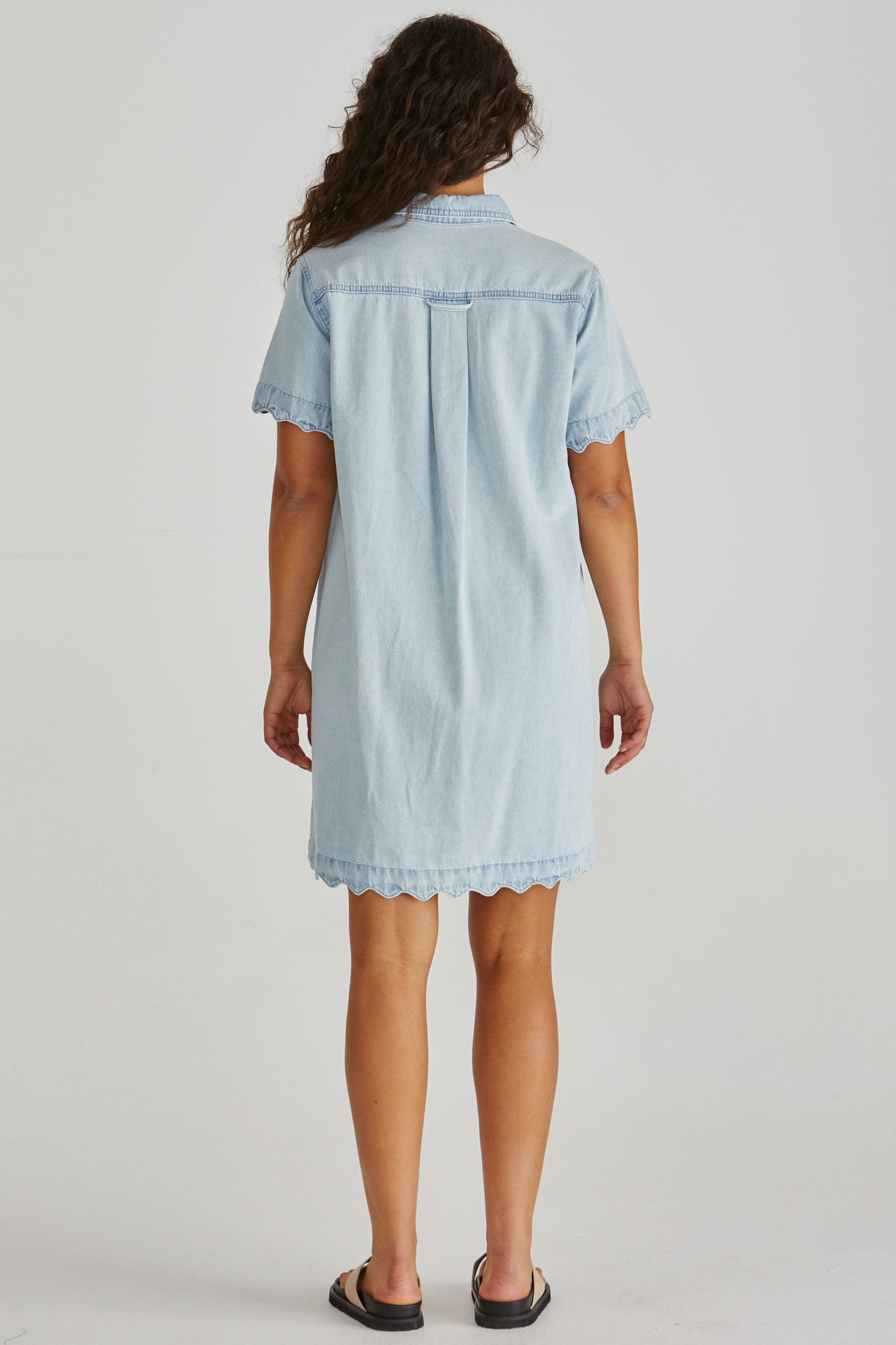 Sass Clothing Vale Scalloped Denim Dress (Bleach)
