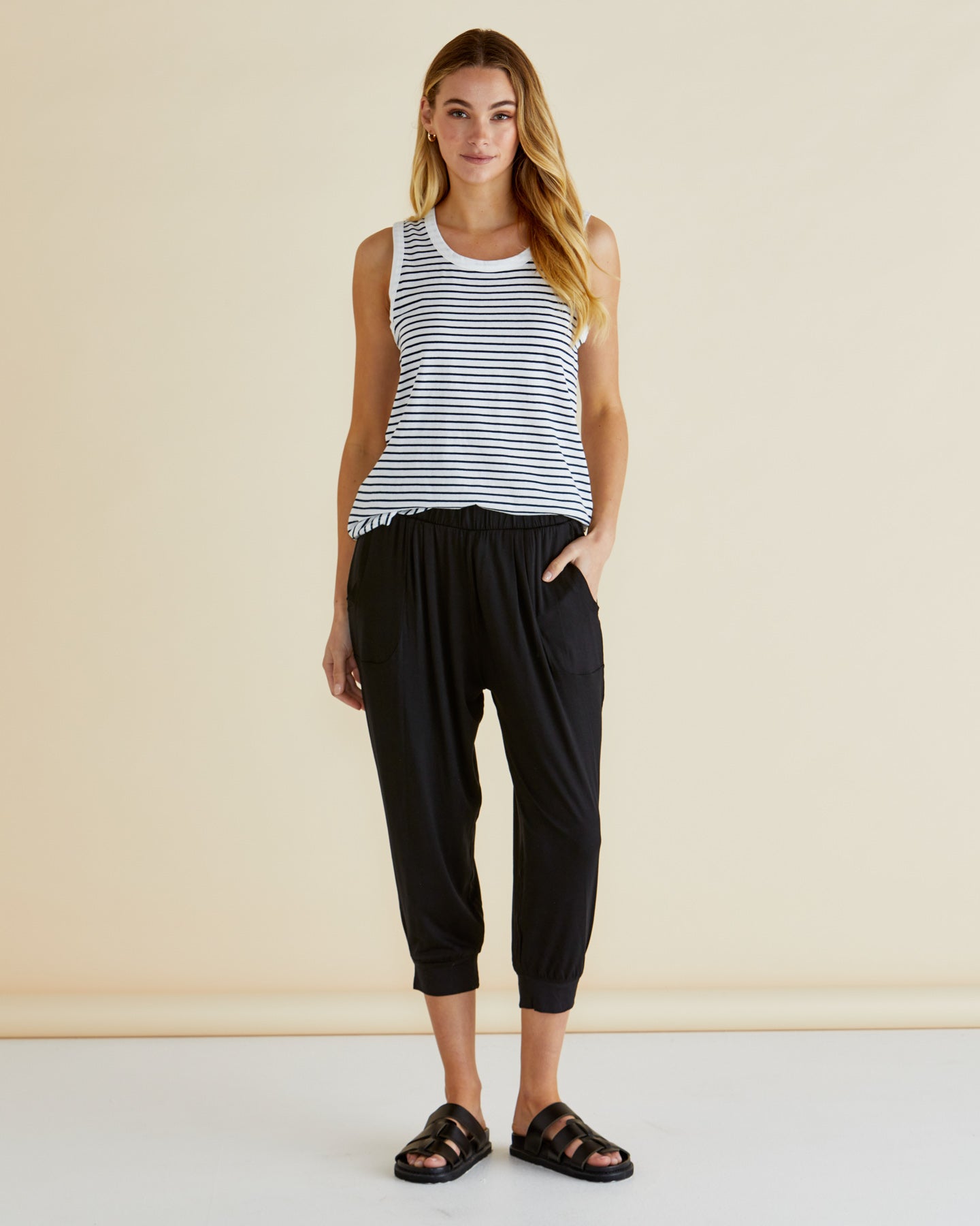 Betty Basics Tokyo 3/4 Pant (Black)