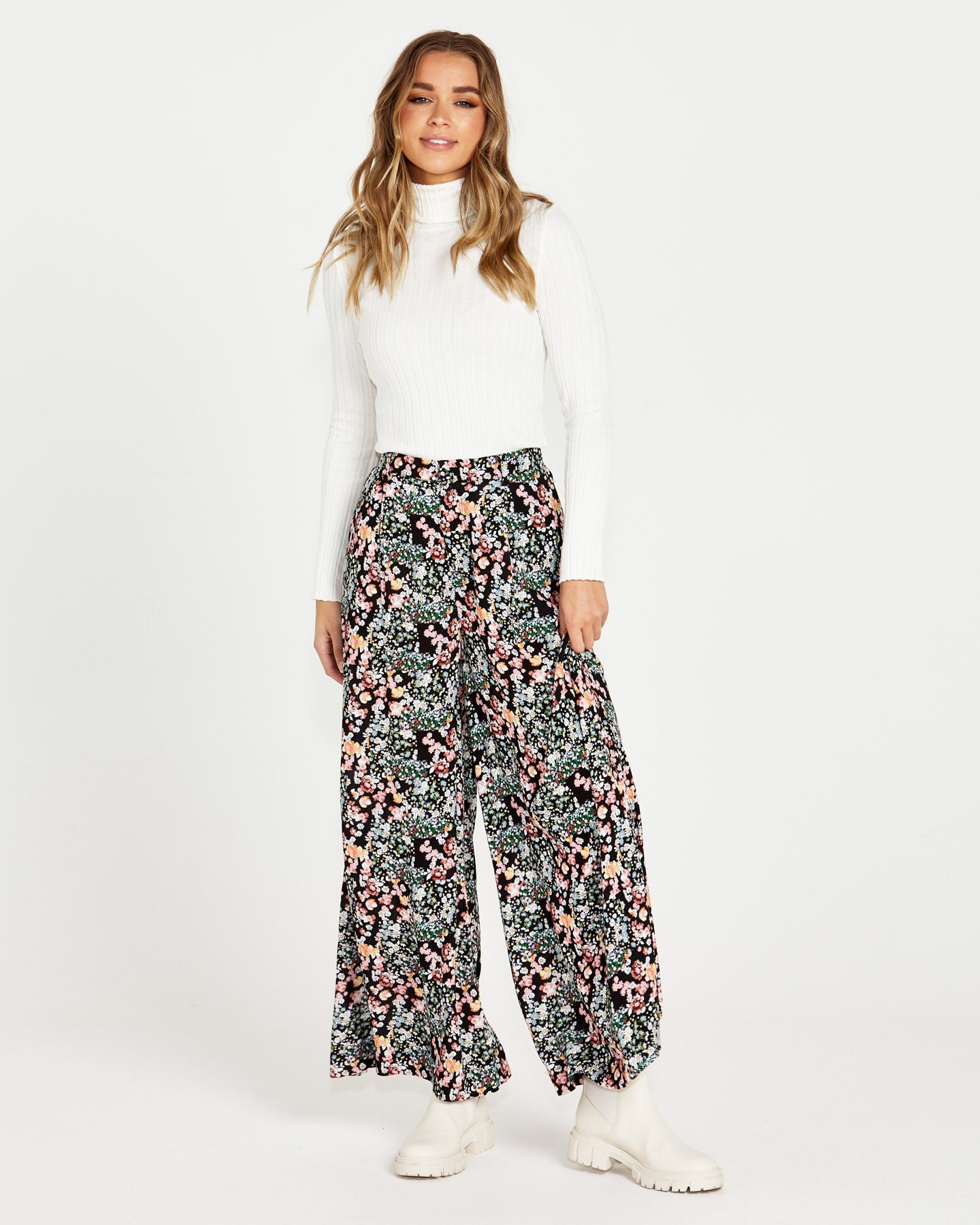 Sass Clothing June Wide Leg Elastic Waist Pant Black Multi (Patchwork Floral)