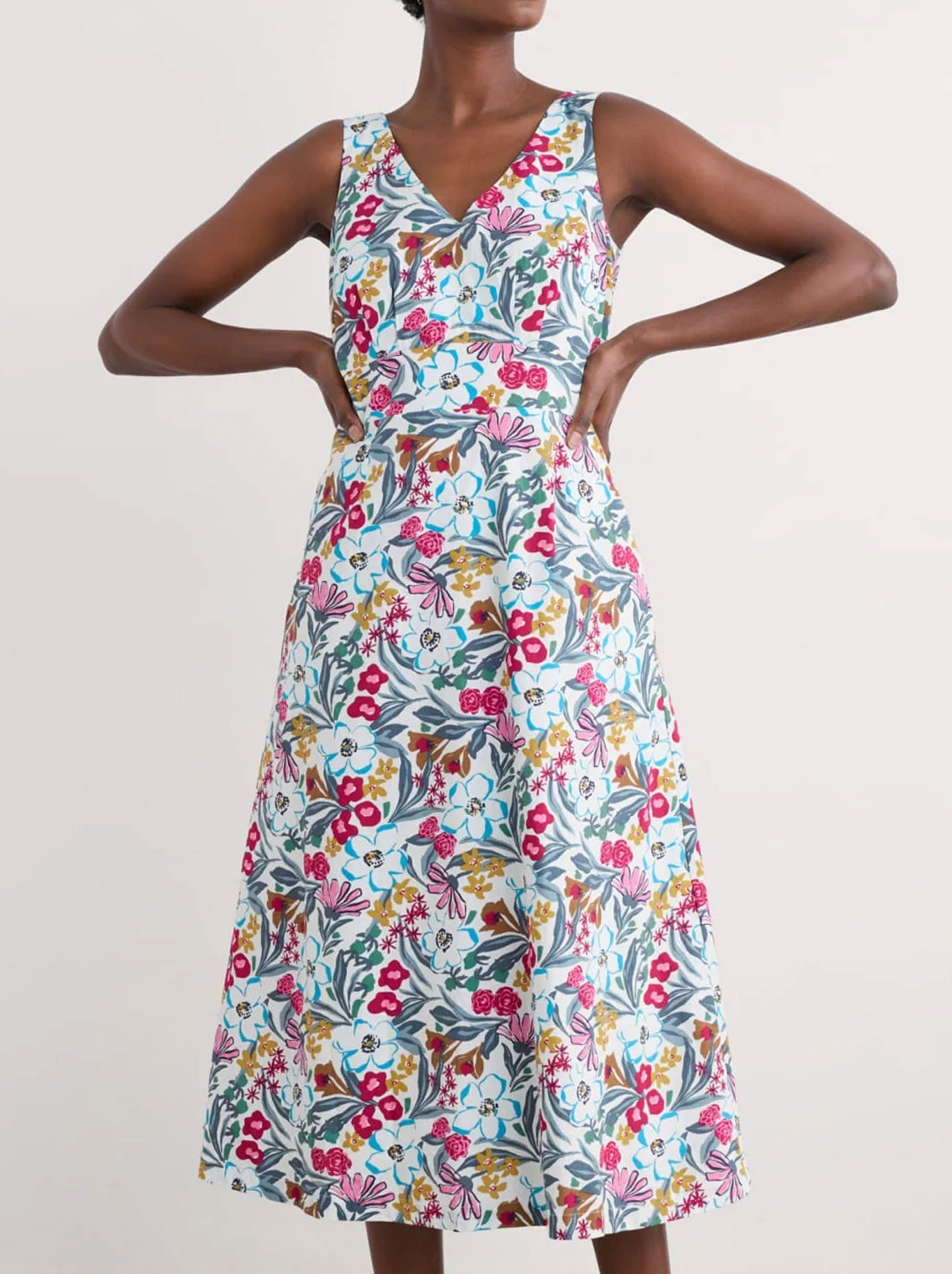 Image of Dresses. Productname: SEASALT SKY BEYOND DRESS in Garden Flowers colour by brand - Seasalt
