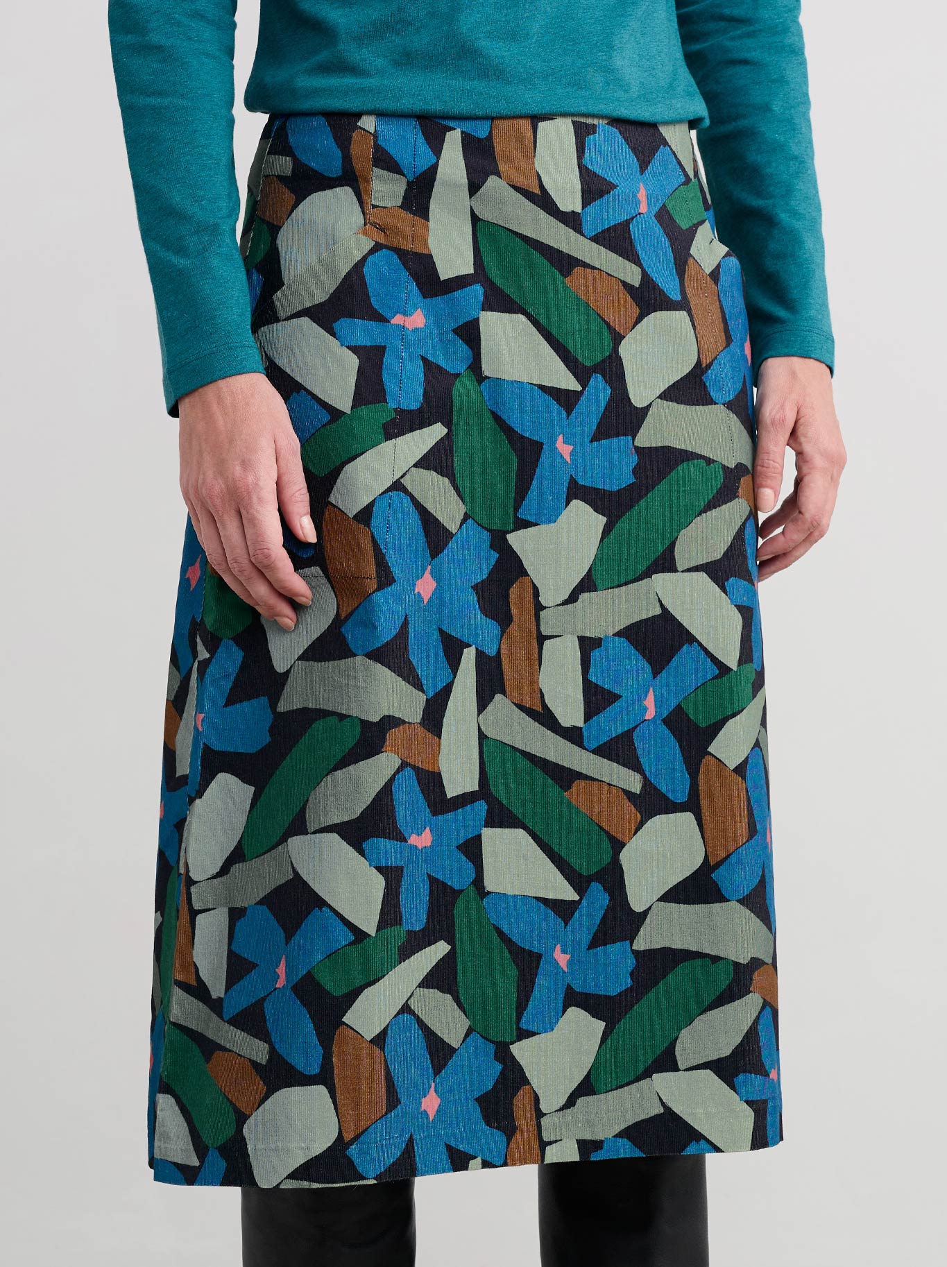 Image of a model wearing Skirts. Product name - Seasalt Forest View Skirt in Flower Onyx colour by brand - Seasalt