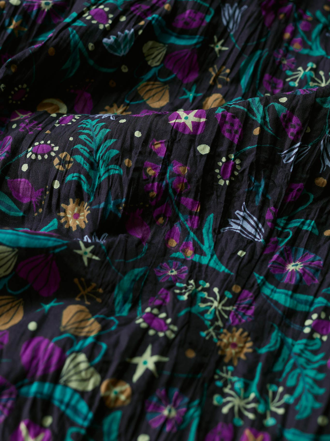 Seasalt Larissa Shirt (Garden Onyx)