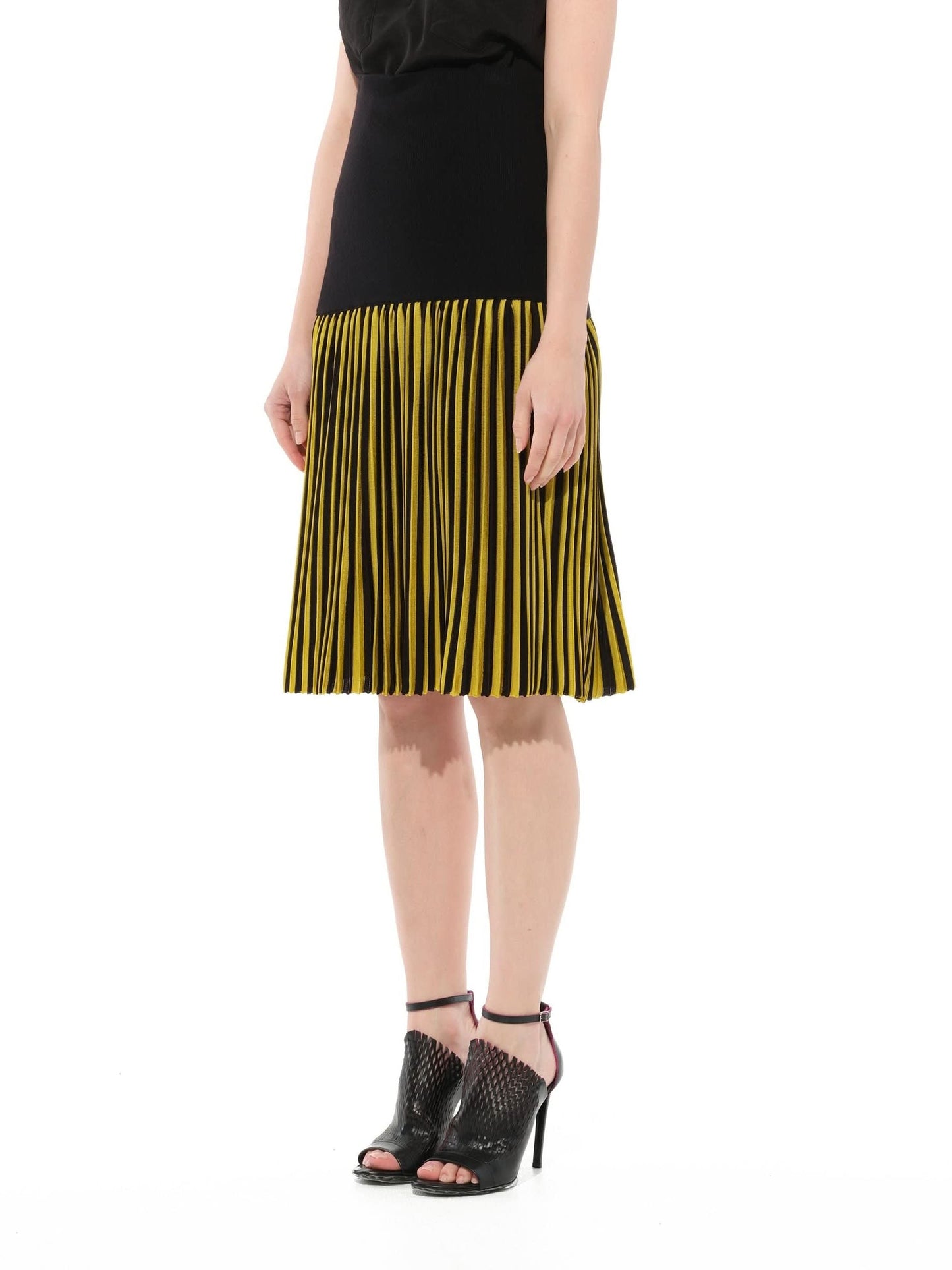 GIVENCHY Short Skirt (Black)