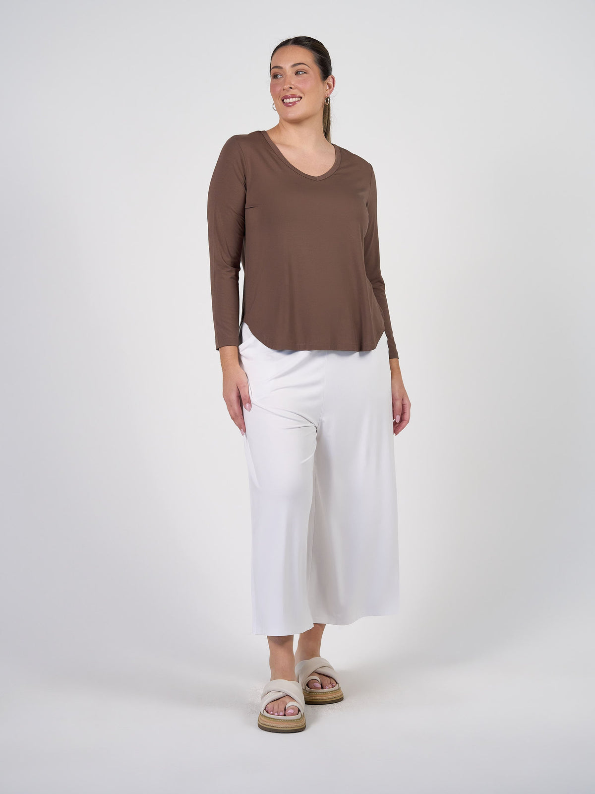 Lou Lou Sia V Neck Bamboo Longsleeve Top (Chocolate)
