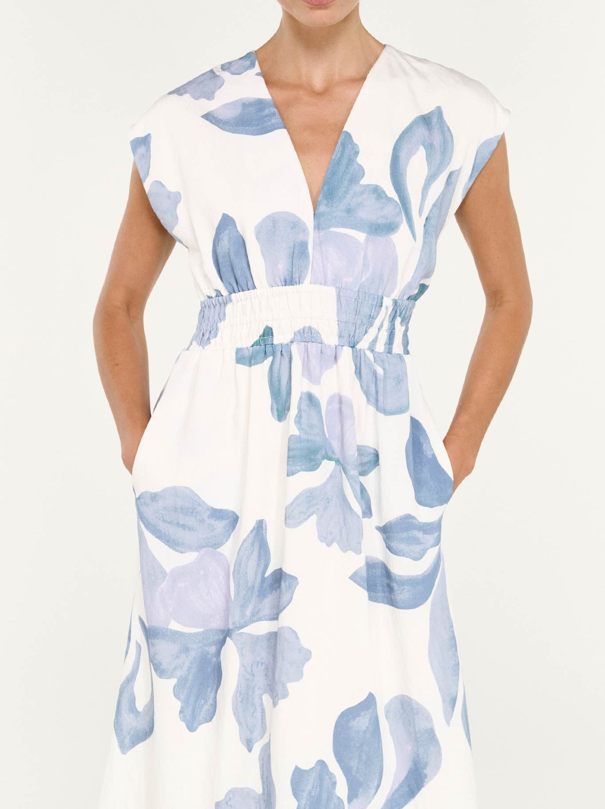 Staple The Label Elody Midi Dress (Blue Floral)