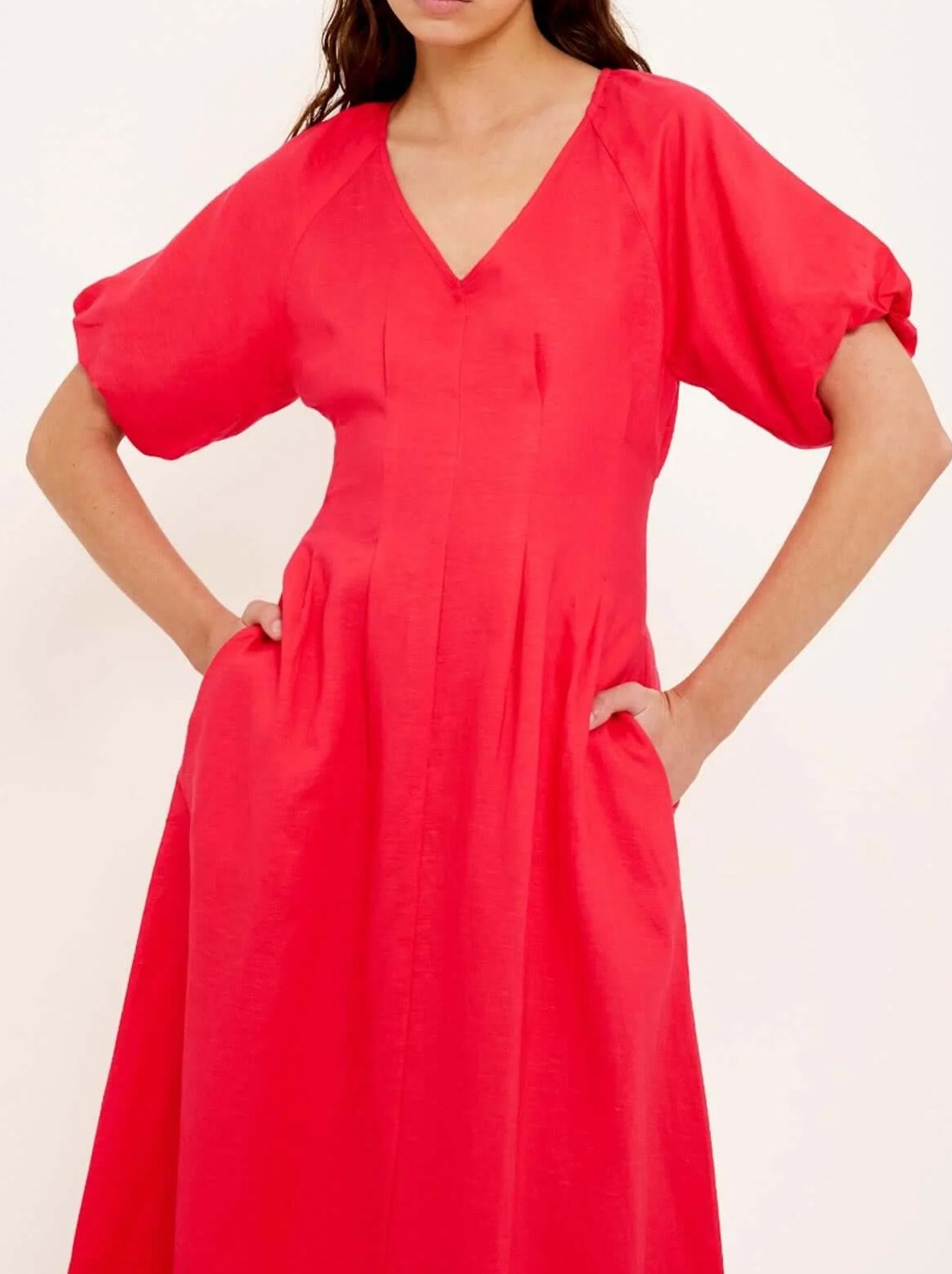 STAPLE THE LABEL VALENTINA V-NECK MIDI DRESS (Red)
