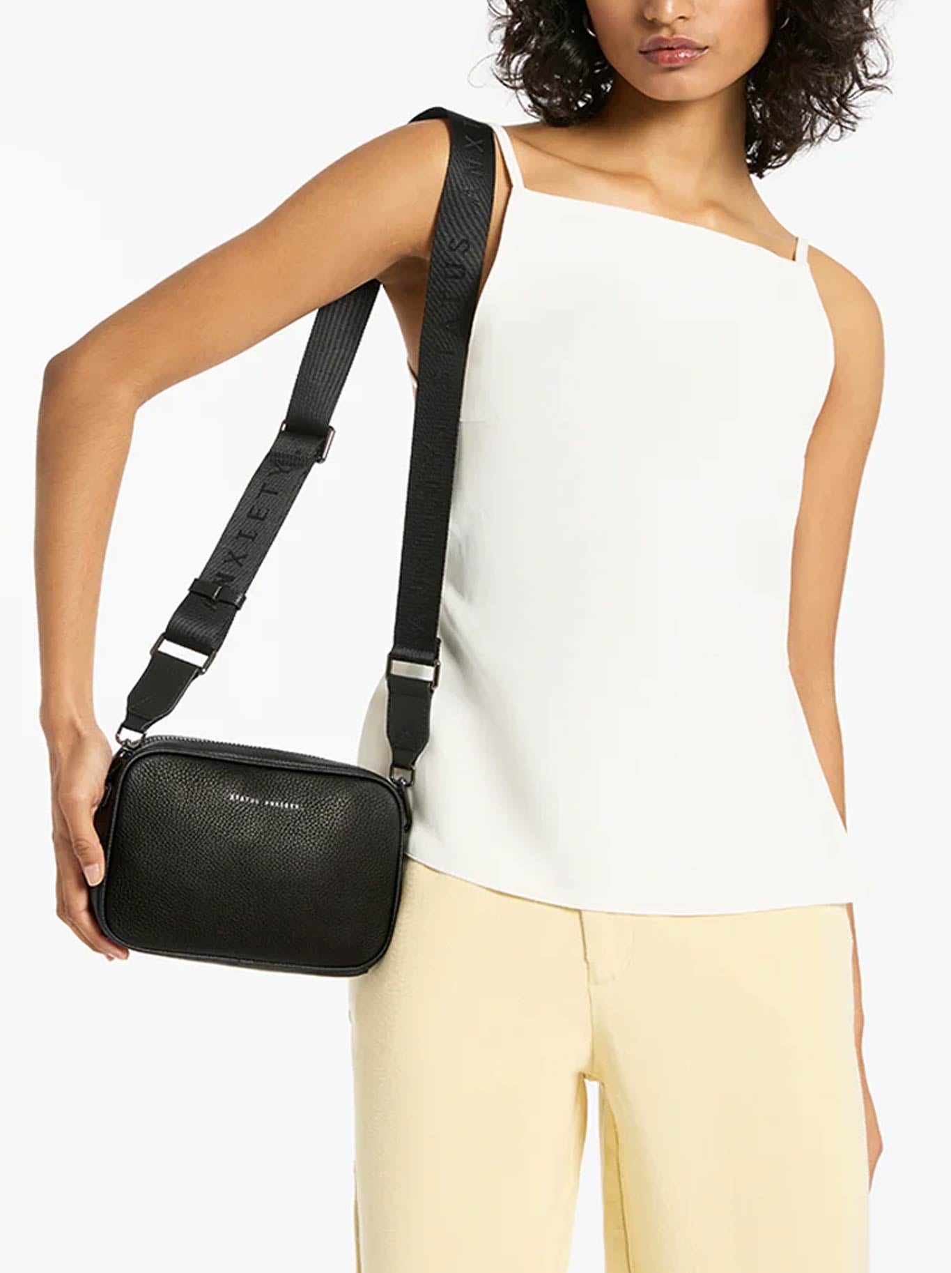STATUS ANXIETY PLUNDER BAG WITH DUAL STRAP (Black)