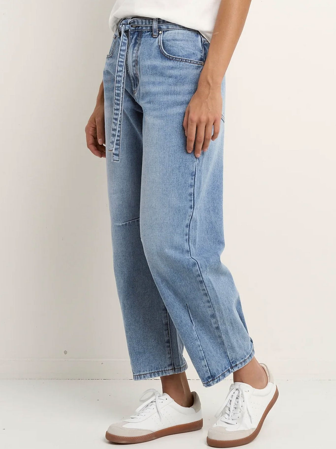 Stories Be Told Campus Tie Waist Barrel Jean (Light Blue)