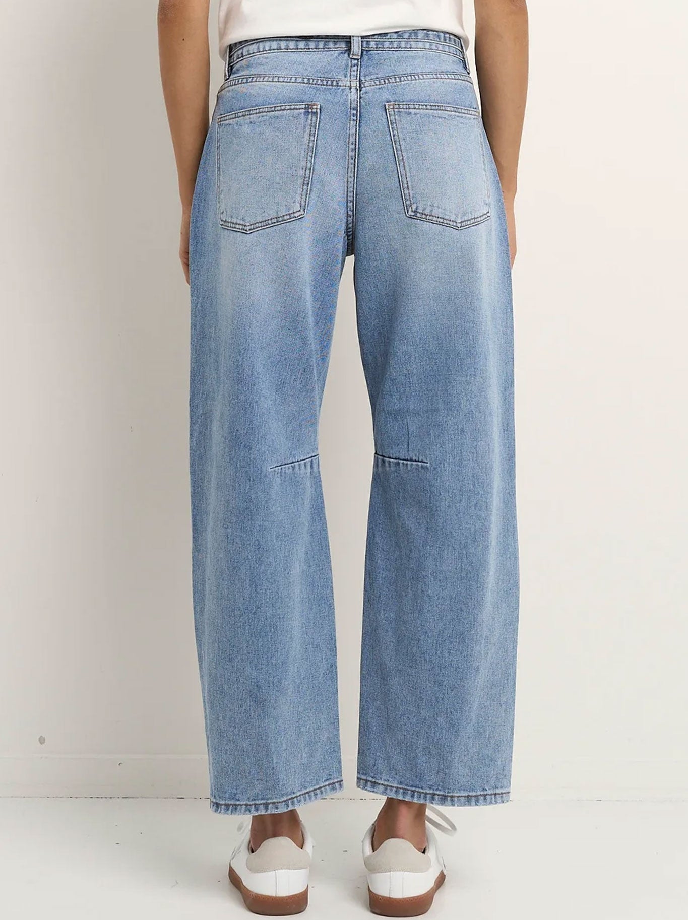 Stories Be Told Campus Tie Waist Barrel Jean (Light Blue)