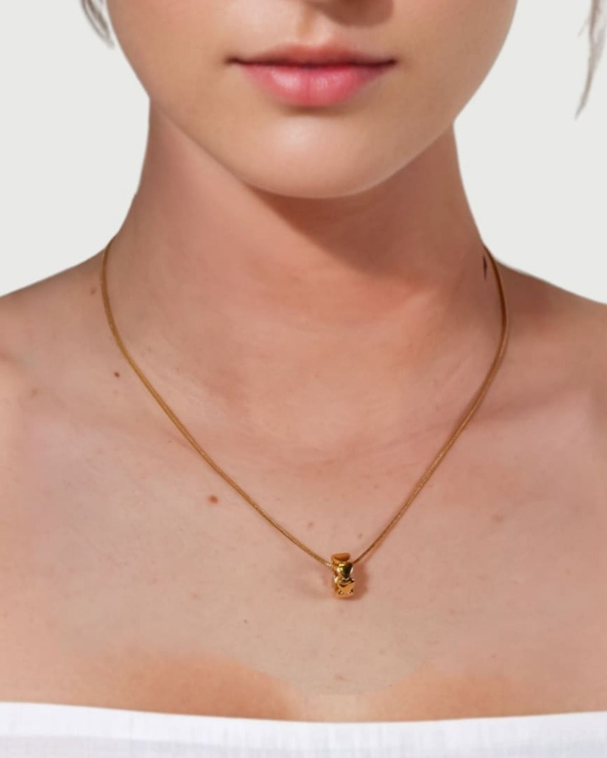 LAVANA Sweetheart Gold Pendant