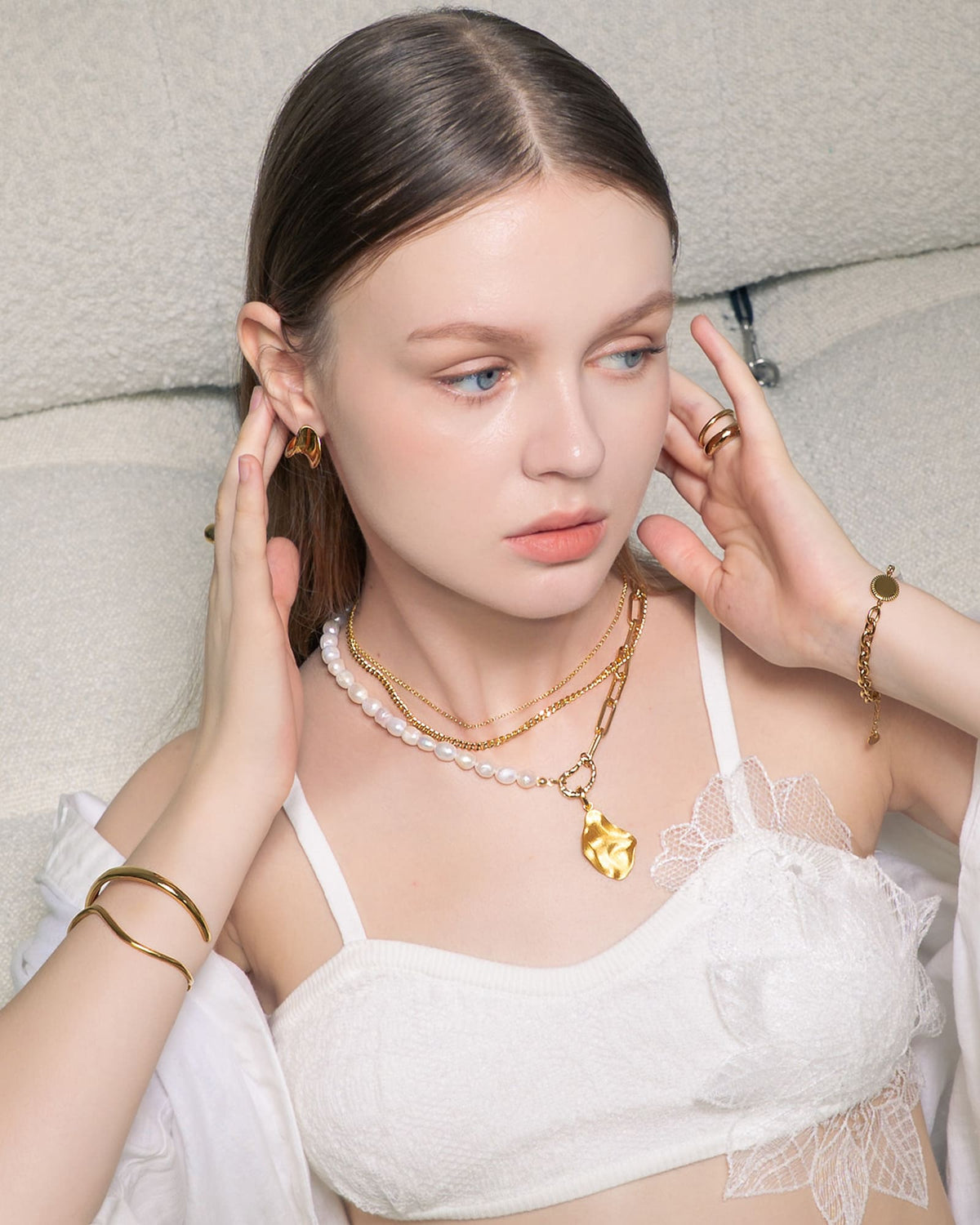 LAVANA Swell Gold Stud Earrings